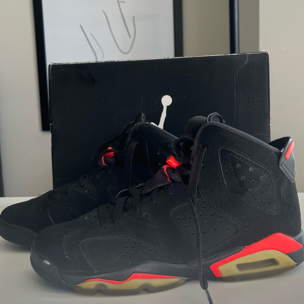 Nike Air Jordan 6 Retro BG Black/Infrared Sneakers 384665 023 Size 6.5Y